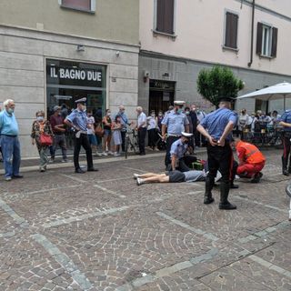 La scena nella foto tratta da ilSaronno.it