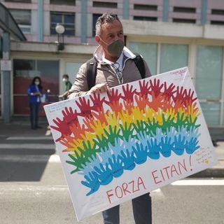 Dramma del Mottarone: i compagni di Eitan realizzano un quadro per il piccolo sopravvissuto