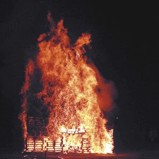 Immagine d'archivio di un rogo della Giöbia