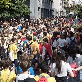 Studenti di Busto in marcia per “Comunicare la legalità”
