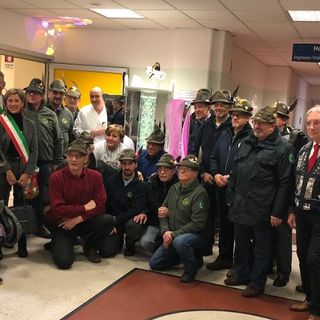 L'Hospice di Busto riceve un dono dagli Alpini