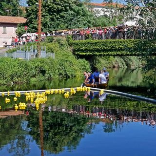La corsa delle paperelle e la serata brasiliana nella festa dei Girinvalle