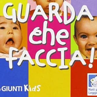 La biblioteca regala ai neonati il loro primo libro