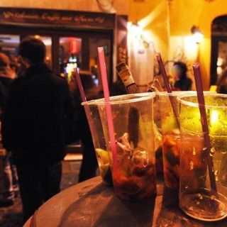 Coprifuoco verso lo slittamento, ma l'abolizione arriverà a fine giugno. Centri commerciali, riapertura già nel prossimo weekend?