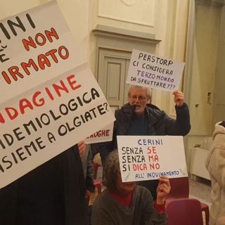 I No Elcon protestano in consiglio a Castellanza