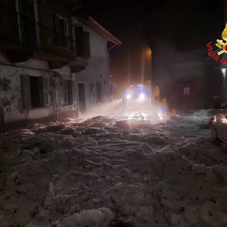 L'impressionante grandinata di questa notte a Gornate Olona L'impressionante grandinata di questa notte a Gornate Olona