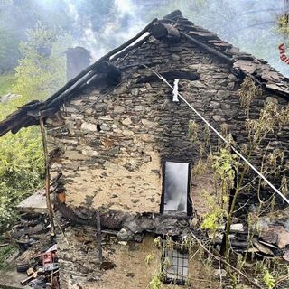 VIDEO. Esplode baita nel Comasco: un morto