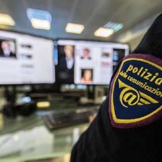 Sessantenne varesino indagato per adescamento di ragazzine online: a casa la polizia trova munizioni da guerra