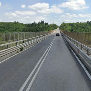 Un'immagine del ponte di Cairate tratta da Google