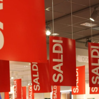 I saldi tra desideri e regole in tempo di Covid. Sei persone su dieci hanno voglia di spendere di più