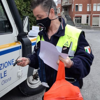L'arrivo dei vaccini Moderna (foto pubblicata sui social dal Comune di Solbiate)