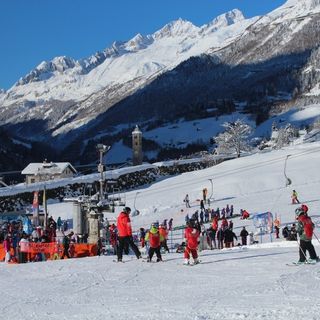 Funivie Svizzere: al momento per sciare non serve il certificato Covid