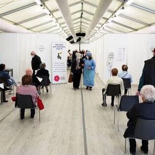 Coronavirus: in provincia vaccinato un residente su quattro. A Varese il 29,6% ha ricevuto la prima dose, a Busto il 24,6%, a Gallarate il 23,9%