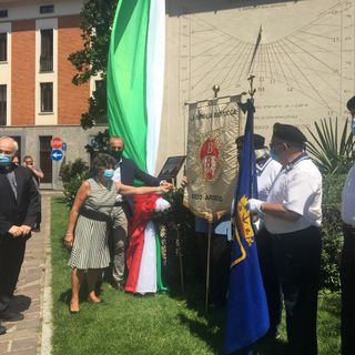 L'inaugurazione del quadrante solare a vera ora locale