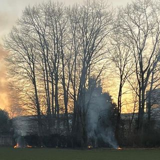Olgiate, domato un piccolo rogo in zona Balina