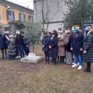 Busto, Giorno della memoria: l’omaggio dei giovani ai giusti