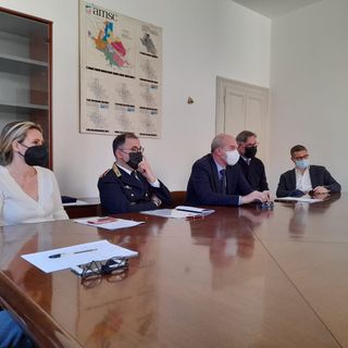 I partecipanti alla conferenza stampa convocata al Comando vigili di via Ferraris