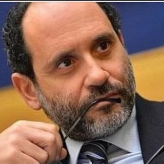 Foto dalla pagina Facebook di Antonio Ingroia