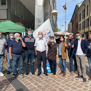 Un gazebo della Lega di Busto (foto d'archivio)