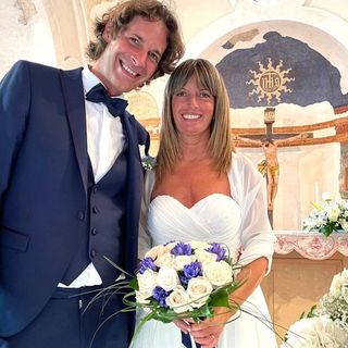 Paola Magugliani e Marco Linari nella chiesa di Santa Maria Nascente a Bodio si sono detti sì