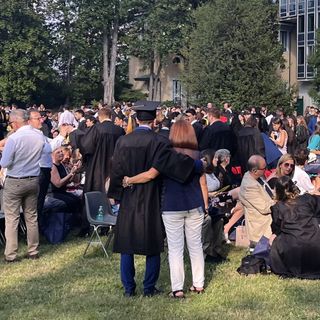 La laurea torna una festa di famiglia: in 1.500 alla Liuc. «Buon futuro, ragazzi»