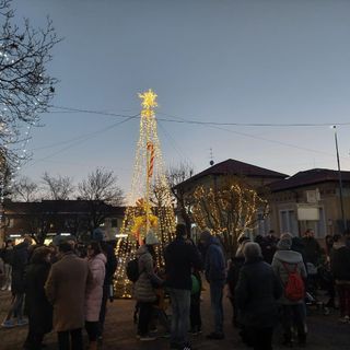 FOTO e VIDEO. Fagnano Olona si illumina per un Natale di «comunità»