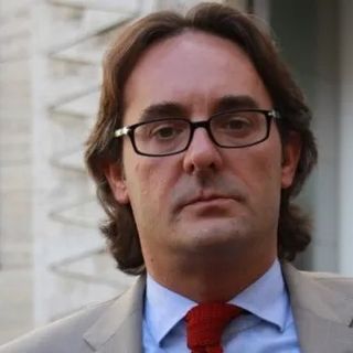 Busto, i libri… non danno la felicità