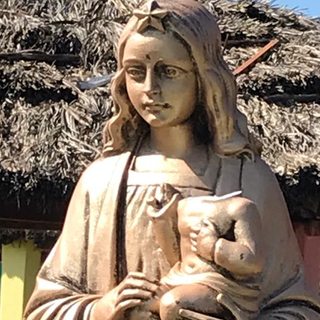 Haiti, primi trasferimenti dei ragazzi nelle case. All'asilo tagliata la testa di Gesù Bambino