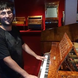 Manuel Pintau festeggia i suoi 18 anni con un concerto benefico tra musica e poesia