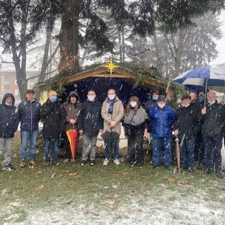 La solidarietà non teme la neve: 250 pacchi ai poveri