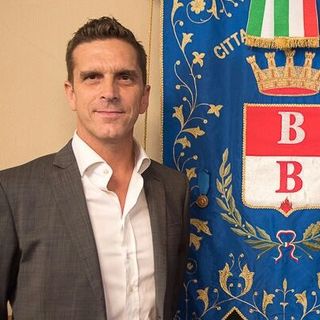 La prima di Max Rogora con Fratelli d’Italia: «Non cambia nulla, solo “la maglia”»
