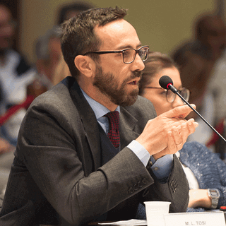 Matteo Tosi quando sedeva in Consiglio comunale a Busto