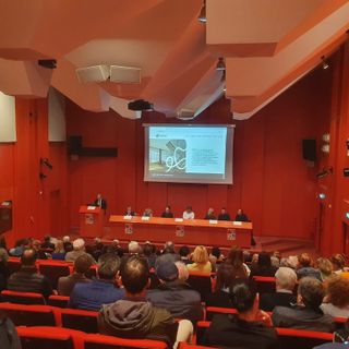 Da piazza mercato a piazza “Fili Urbani”: rigenerazione urbana e sociale. Il sindaco rassicura gli ambulanti