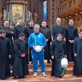 La Nazionale calcio sacerdoti fa ritiro fisico e spirituale nell'Alto Milanese
