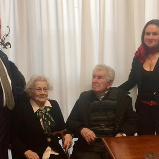 Olga Fiorini con il marito Enrico e i nipoti Cinzia e Mauro