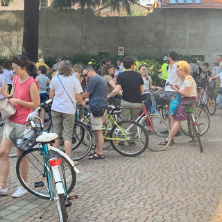 VIDEO E FOTO. La bici è una cosa seria. Anzi una festa