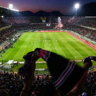 La foto dello spettacolo a Palermo, dal profilo della società, il dono a Zeman dalla pagina dell'Entella e i risultati
