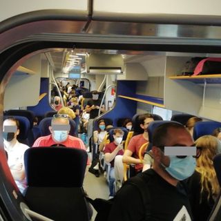 Cari politici di Busto, non solo eventi: con l'anno nuovo vi vorremmo vedere tra i pendolari o tra pazienti e medici in difficoltà. E magari anche ad ascoltare la gente sui rifiuti