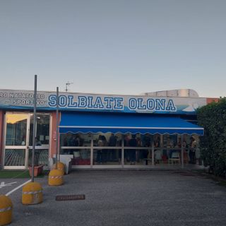 Disagi per le iscrizioni alla piscina di Solbiate, «ma la situazione sta rientrando»