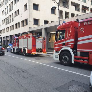 Busto tre “botti” in pieno centro. Ma è solo un guasto a una cabina elettrica