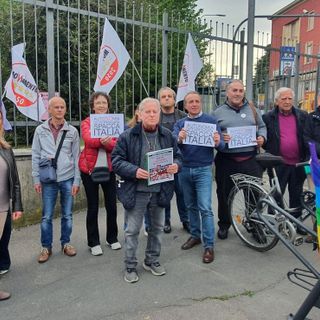 VIDEO. Presidio a Varese contro l’autonomia differenziata: «Sfascia il Paese»
