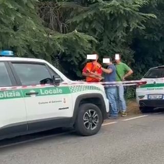 L'opposizione a Cassani dopo il gesto agli attivisti: «Gallarate merita un sindaco migliore»