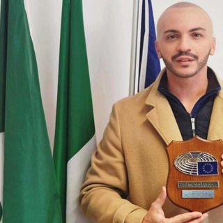 L’artista Alfonso Restivo premiato dal Parlamento europeo per la lotta contro il femminicidio