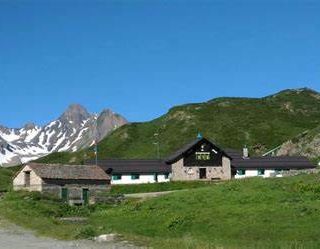 Cent'anni Cai: al “Maria Luisa” si misura la pressione e la saturazione