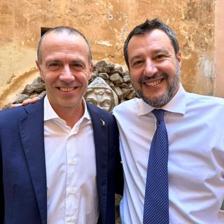 La foto con Romeo postata da Salvini sulla sua pagina Facebook