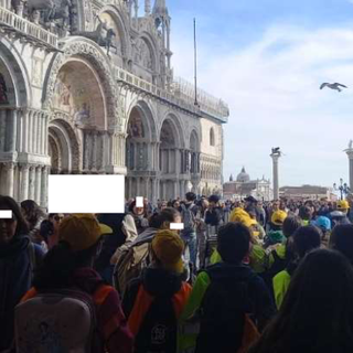 Cinque anni insieme e poi quella gita a Venezia. La riconoscenza dei genitori è una lettera e una lezione per tutti: «Grazie per questo tempo di scuola così prezioso e non scontato»