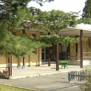Scuole Toscanini, 440mila euro per la ristrutturazione di spogliatoi e servizi