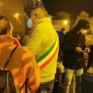 Mamme e bimbi dall'Ucraina a Samarate. Il sindaco: «Vi amo tutti, orgoglioso della mia comunità»