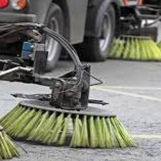 A Legnano strade più pulite: riorganizzato e potenziato il servizio di spazzamento meccanico
