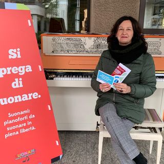 FOTO. “Suonami”: sei pianoforti sotto ai portici di Busto